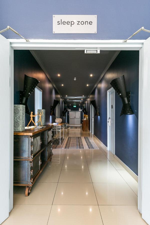 Zzzone Boutique Hostel هيرمانوس المظهر الخارجي الصورة