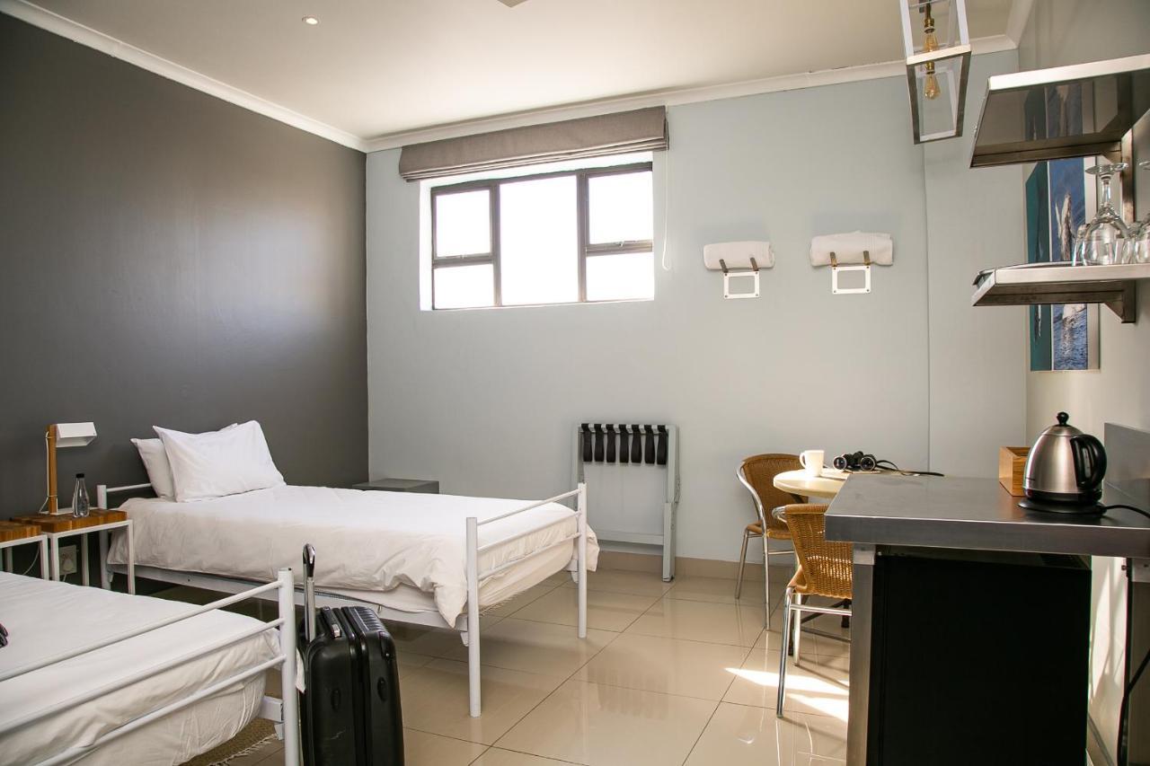Zzzone Boutique Hostel هيرمانوس المظهر الخارجي الصورة