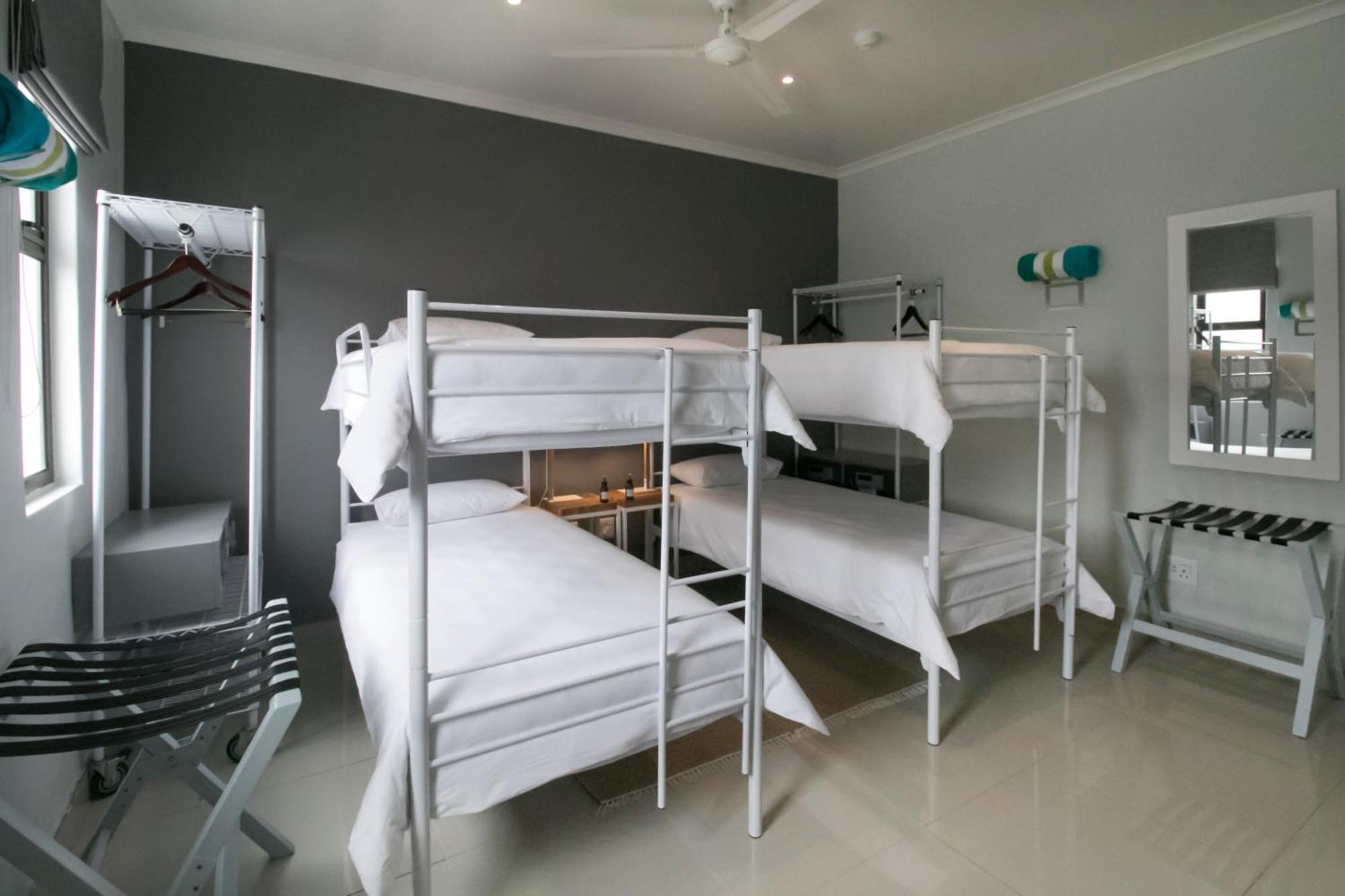 Zzzone Boutique Hostel هيرمانوس المظهر الخارجي الصورة