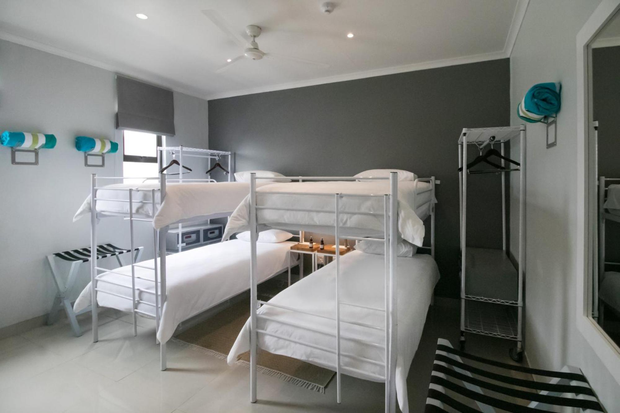 Zzzone Boutique Hostel هيرمانوس المظهر الخارجي الصورة
